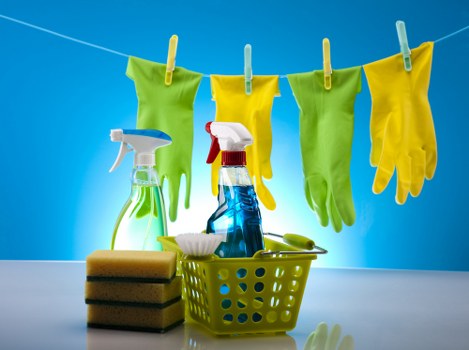 End of tenancy cleaning for a flat in SE4 with access and parking considerations